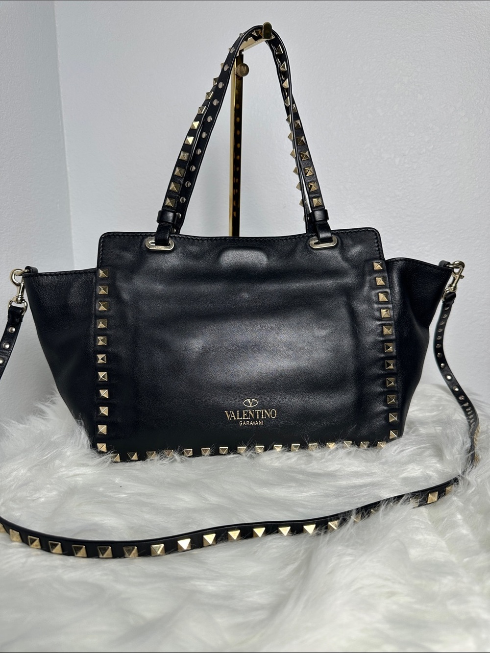 💯Authentic Valentino Garavani Rockstud Black Leather Tote Bag w/ Strap🍀
